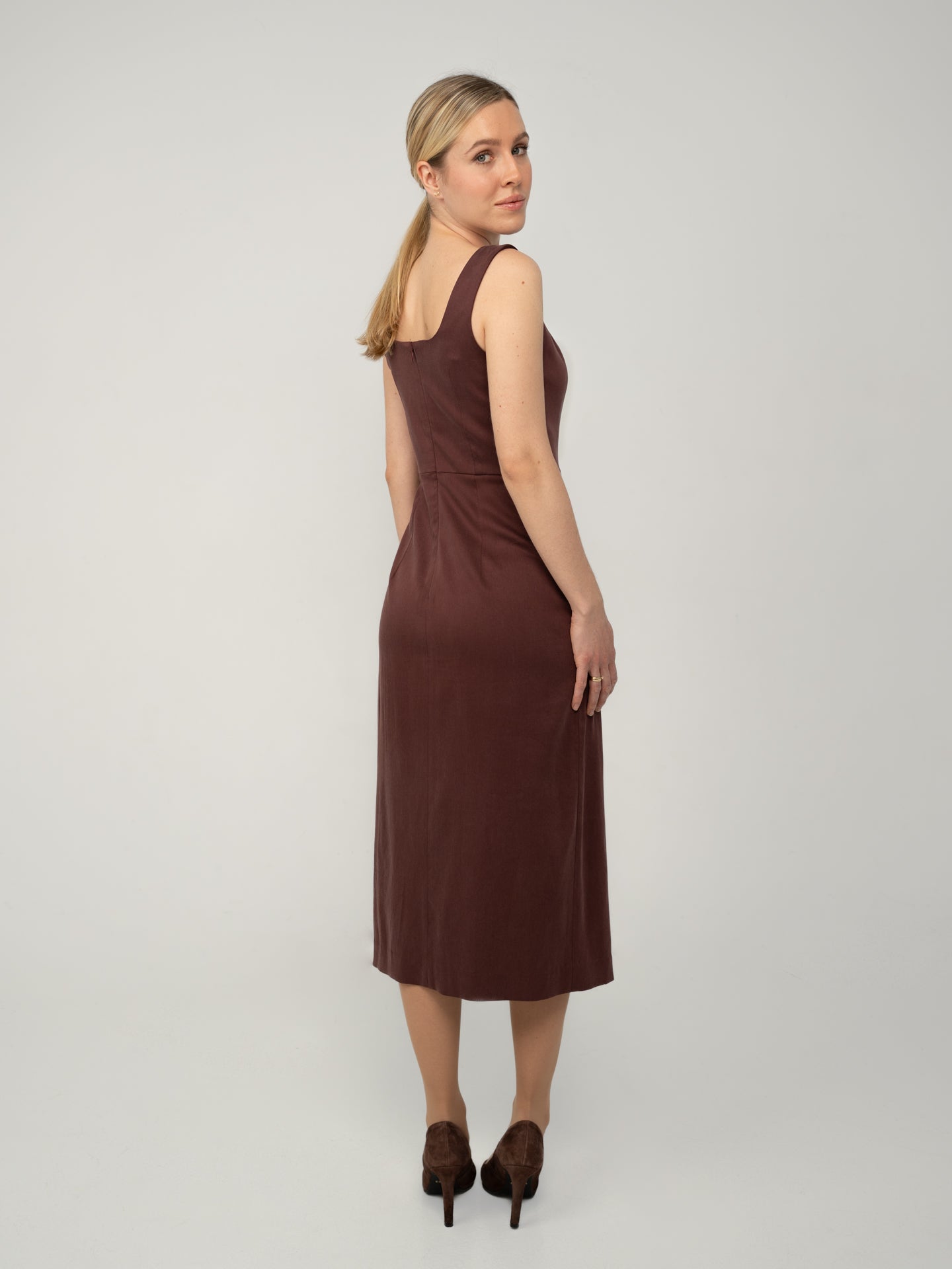 Sukienka Kwadratowy Dekolt Midi