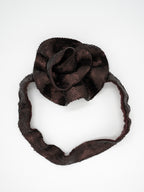 Róża z cekinów na pasku