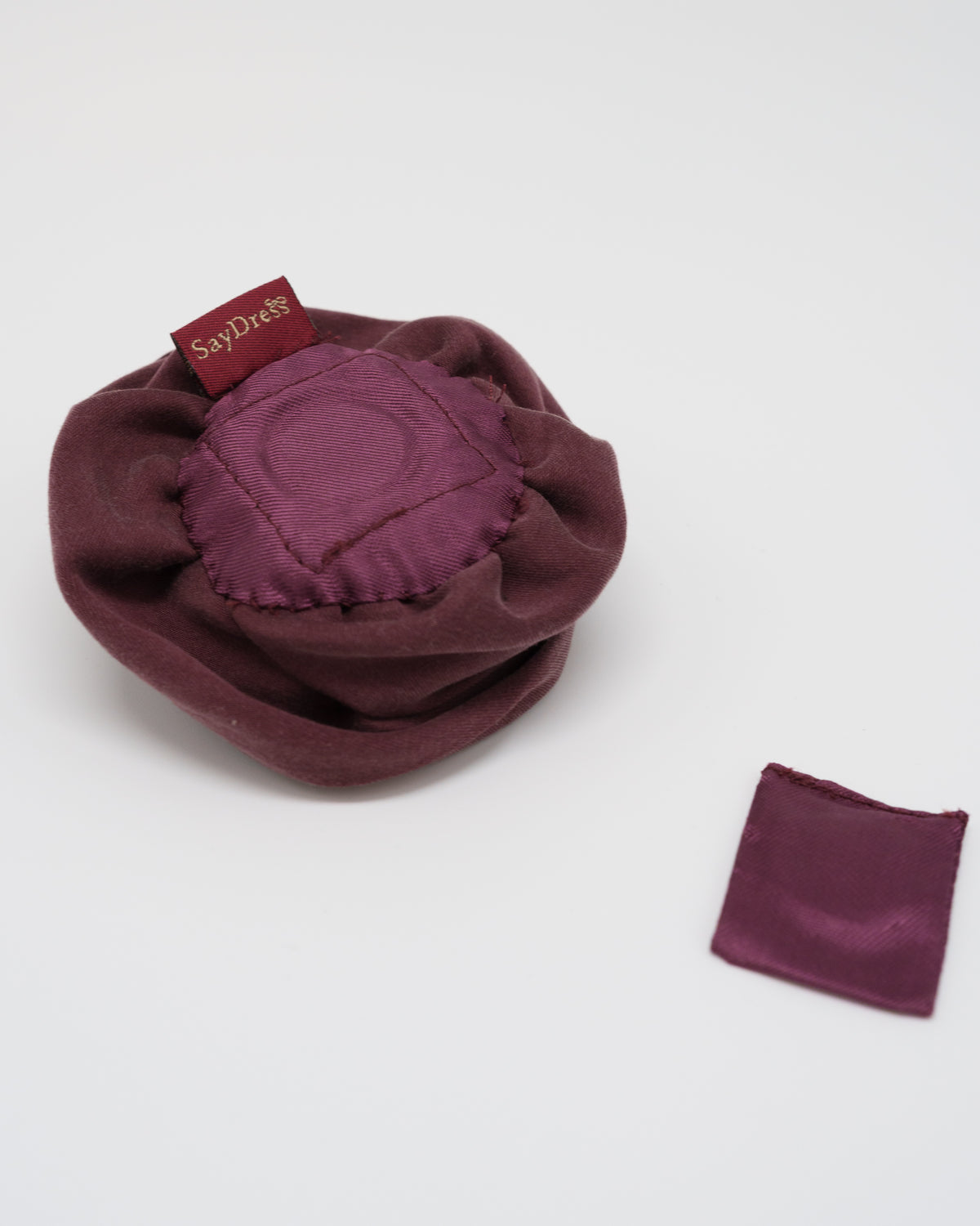 Róża Bordowa – zdjęcie produktowe