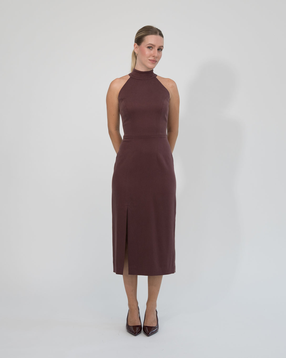 Sukienka Halter neck midi bordowa – przód