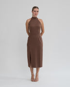 Sukienka Halter neck midi brązowa – przód