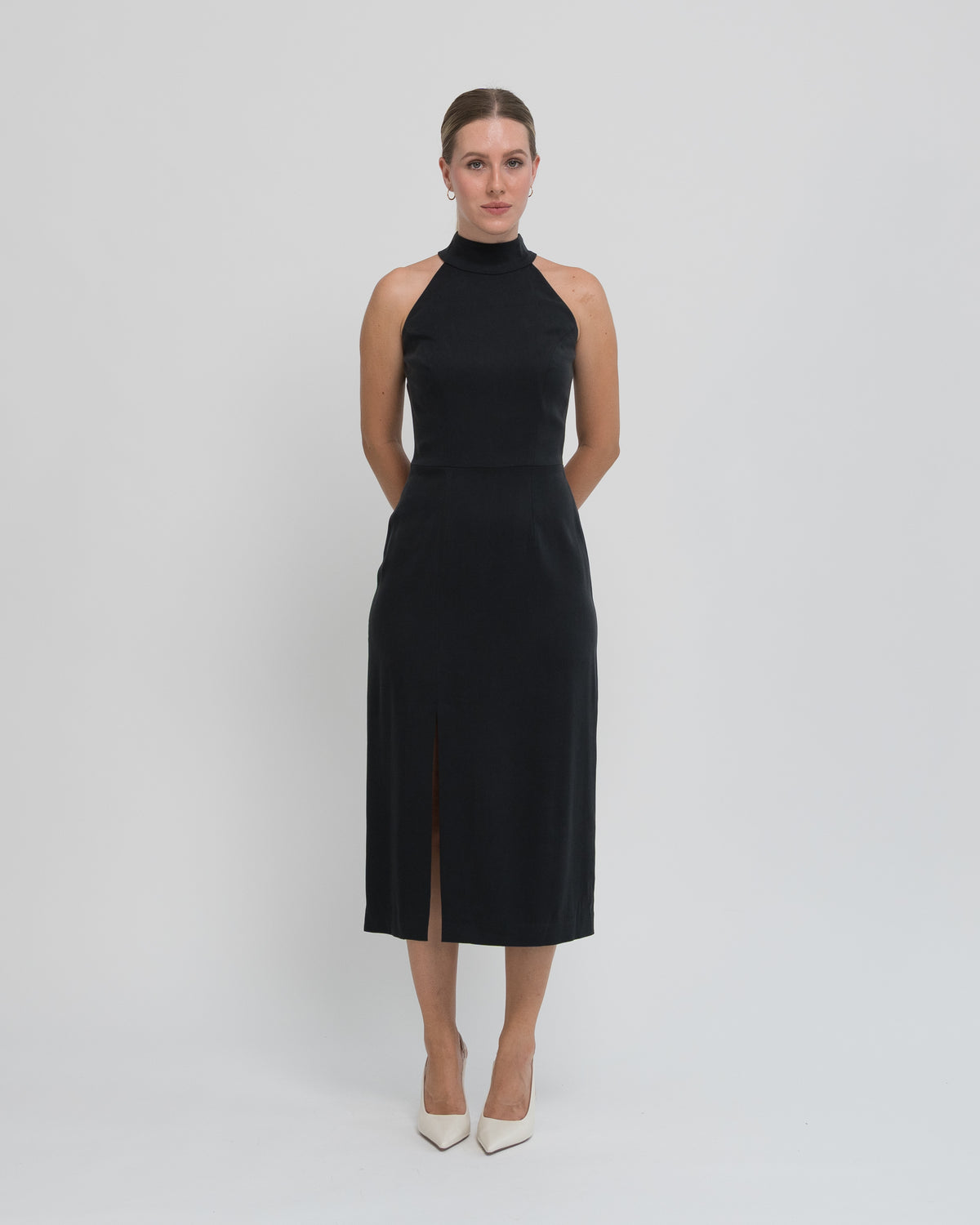 Sukienka Halter neck midi czarna – przód